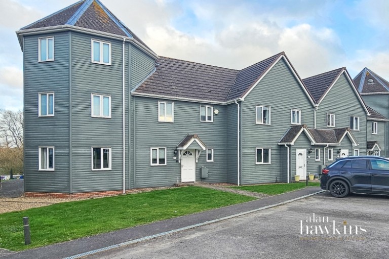 9 Wiltshire Crescent, Royal Wootton Bassett, Swindon, Wiltshire, SN4 7PB, UK