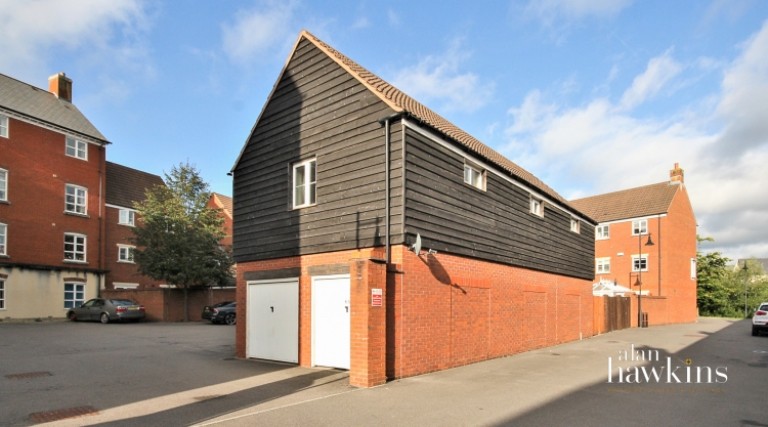 2 Dolina Road Haydon End, Swindon, Wiltshire, SN25 1TL, UK
