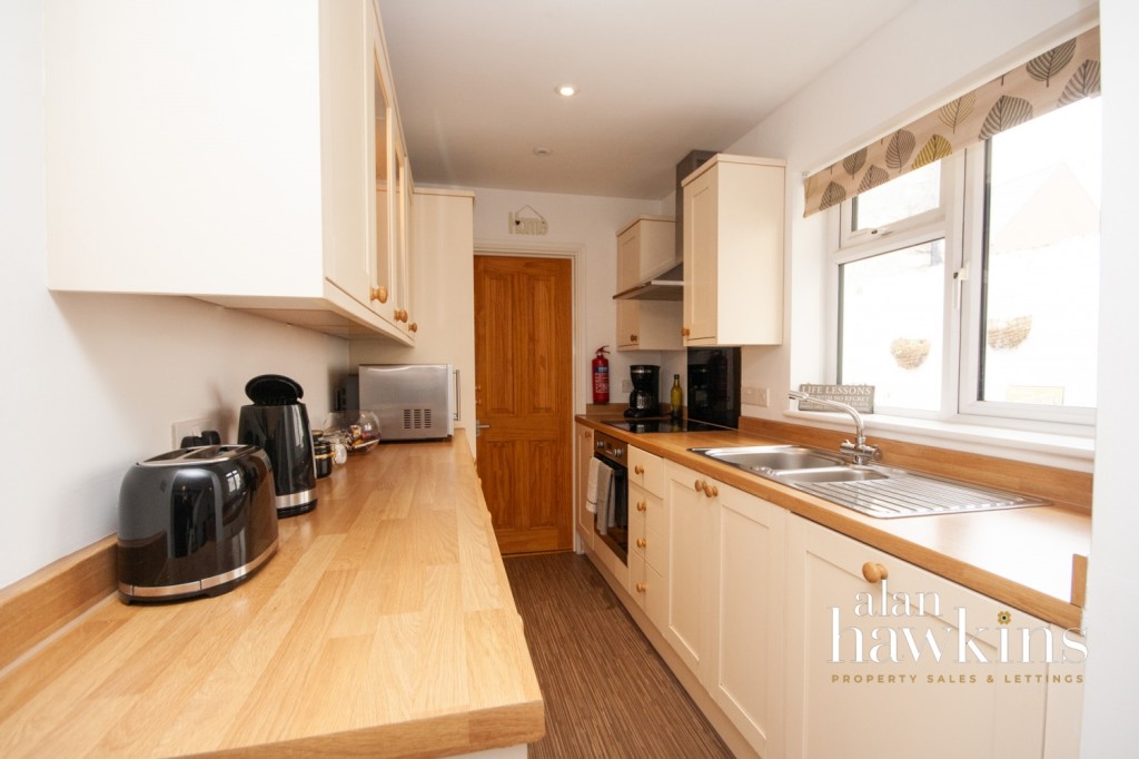 Images for High Street, Royal Wootton Bassett, SN4 EAID:ahawkins BID:125896