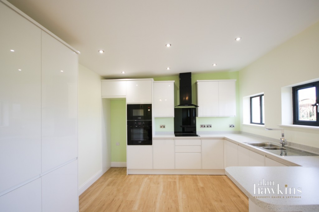 Images for Brinkworth Road, Royal Wootton Bassett, SN4 EAID:ahawkins BID:125896