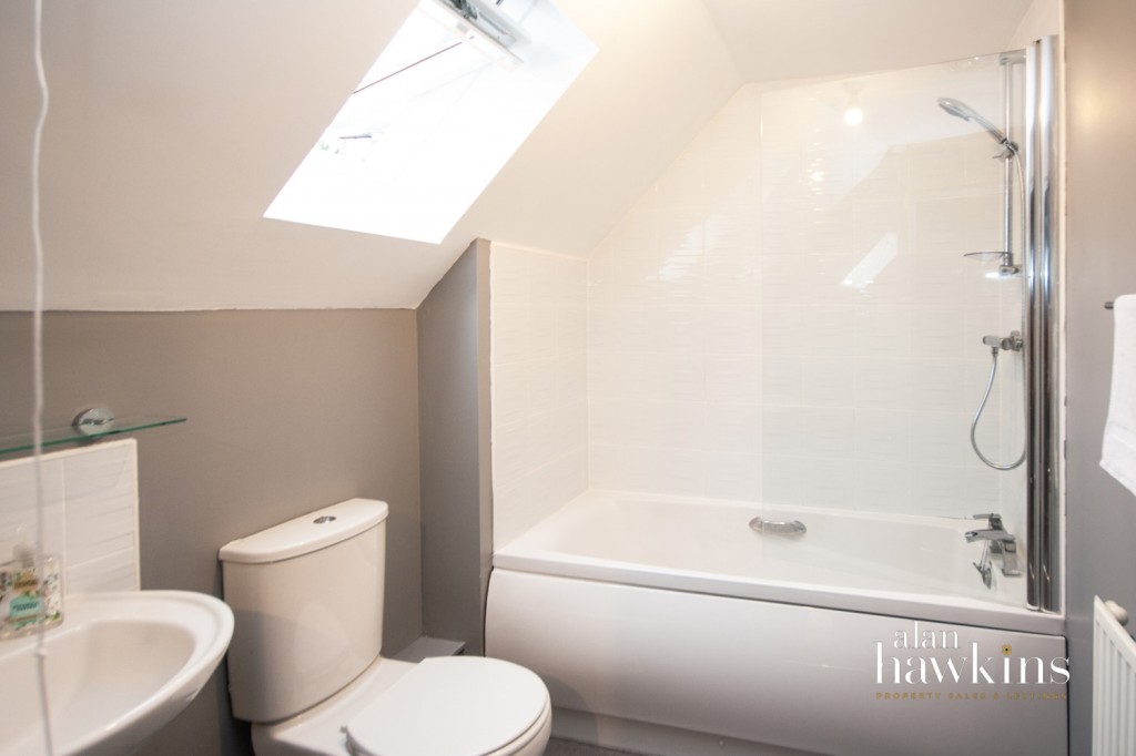 Images for Daisy Brook, Royal Wootton Bassett, SN4 EAID:ahawkins BID:125896