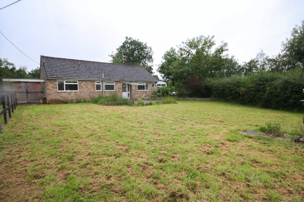 Images for Sodom Lane, Dauntsey, SN15 EAID:ahawkins BID:125896