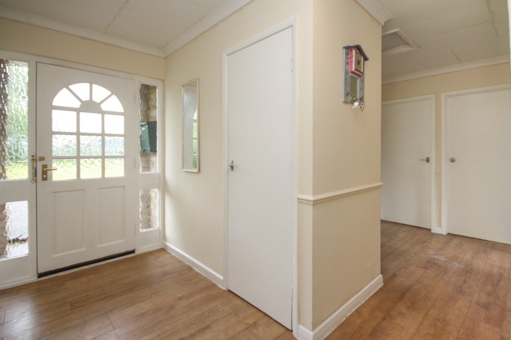 Images for Sodom Lane, Dauntsey, SN15 EAID:ahawkins BID:125896
