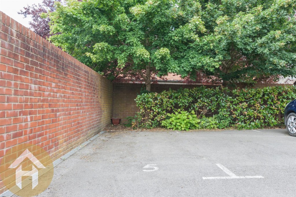 Images for Manor House Close, Royal Wootton Bassett EAID:11742 BID:1