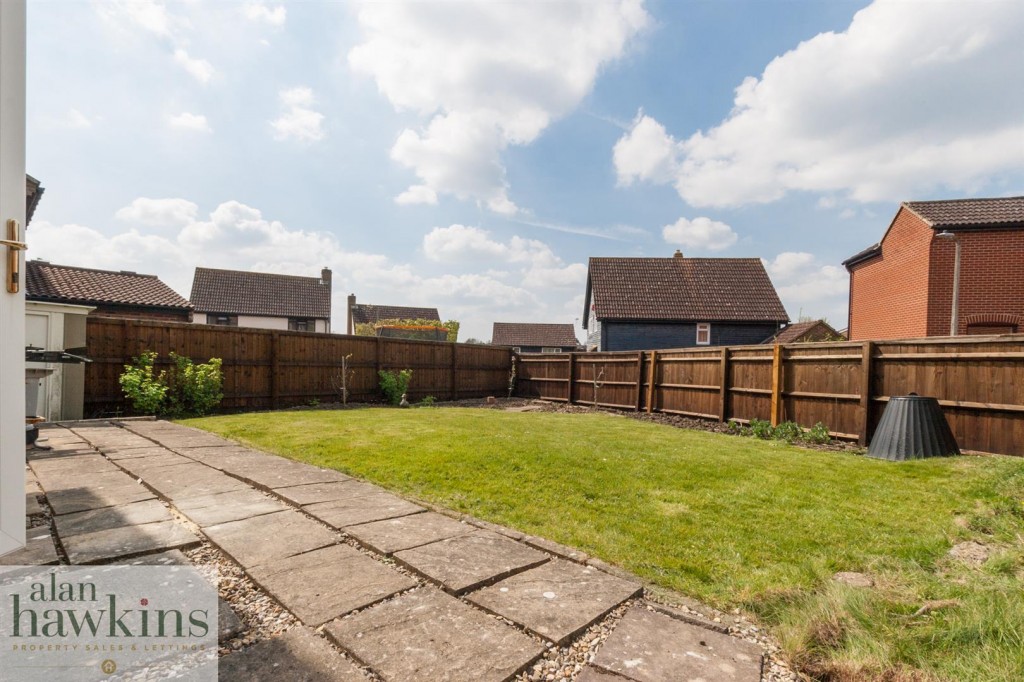 Images for Bennett Hill Close, Royal Wootton Bassett SN4 8 EAID:11742 BID:1