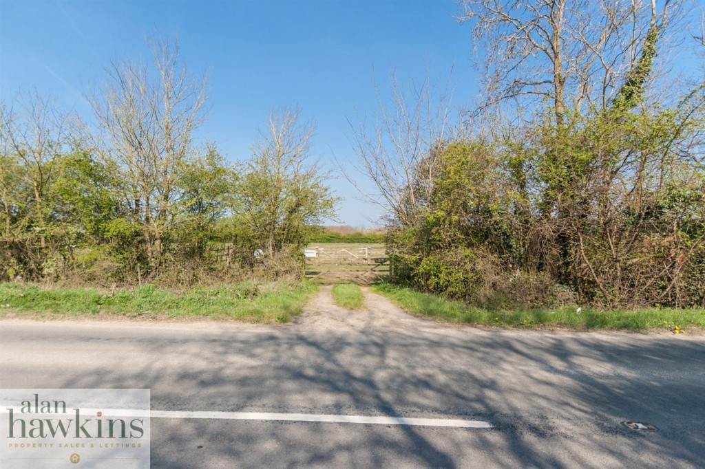 Images for Main Road, Christian Malford, Chippenham EAID:11742 BID:1