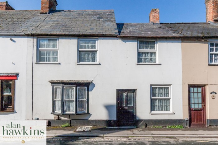 View Full Details for Wood Street, Royal Wootton Bassett SN4 7 - EAID:11742, BID:1