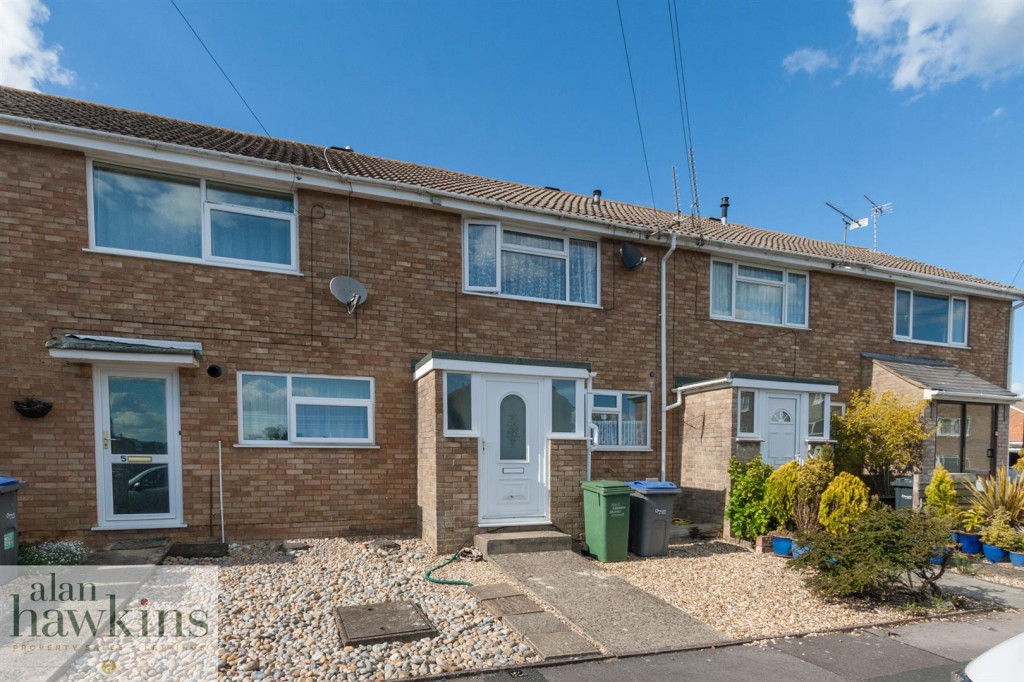 Images for Longfellow Crescent, Royal Wootton Bassett SN4 8 EAID:11742 BID:1