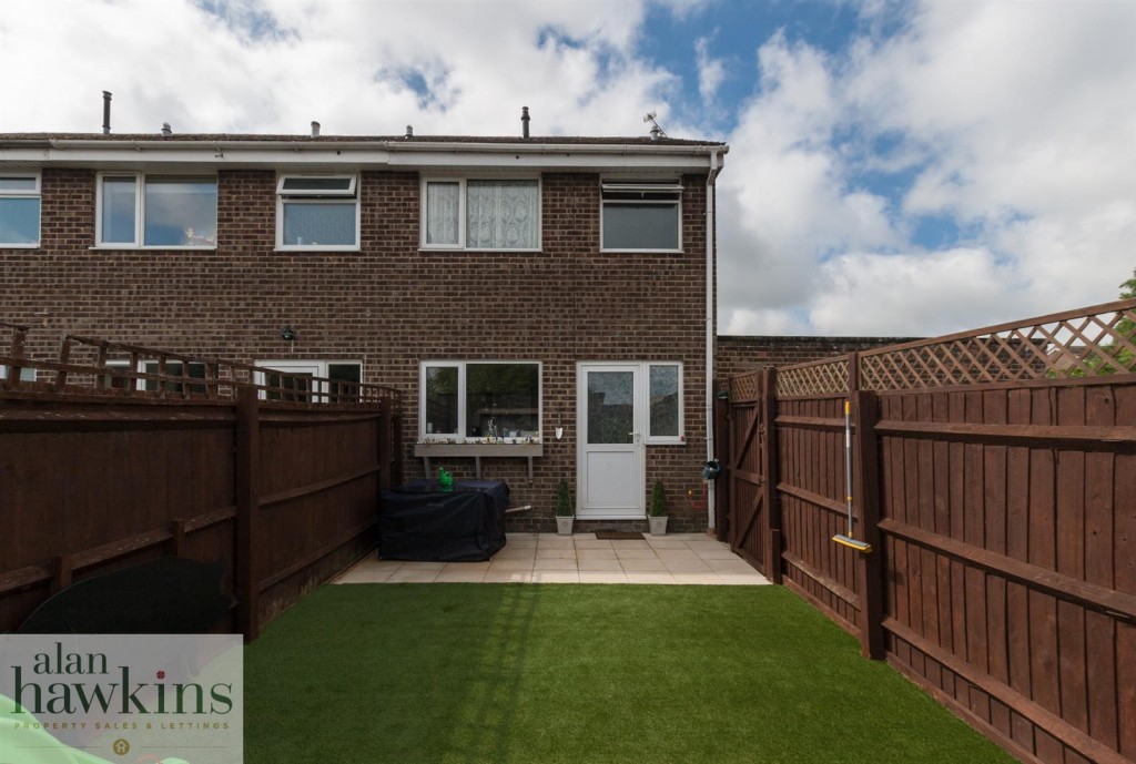 Images for Briars Close, Royal Wootton Bassett SN4 7 EAID:11742 BID:1