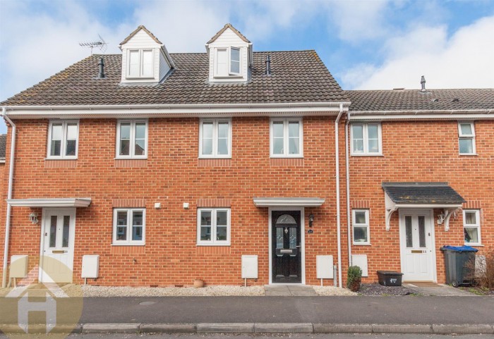 View Full Details for Sprats Barn Crescent, Royal Wootton Bassett SN4 7 - EAID:11742, BID:1