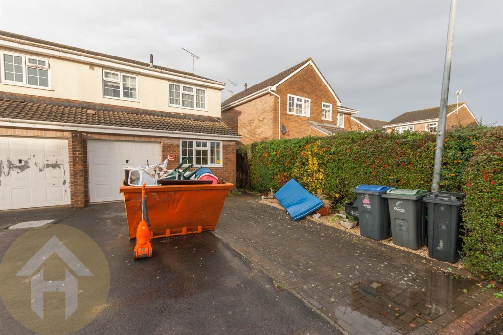 Images for Glenville Close, Royal Wootton Bassett EAID:11742 BID:1