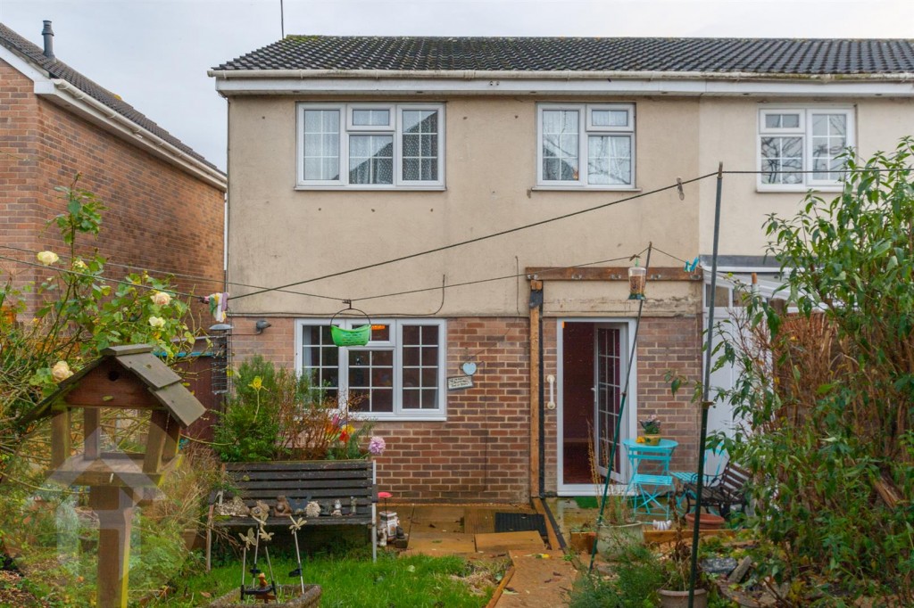 Images for Glenville Close, Royal Wootton Bassett EAID:11742 BID:1