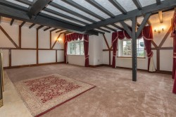 View Full Details for Royal Wootton Bassett SN4 - EAID:11742, BID:1