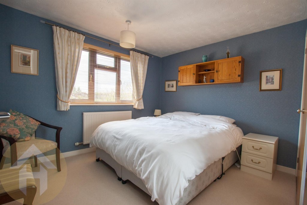 Images for High Mead, Royal Wootton Bassett EAID:11742 BID:1