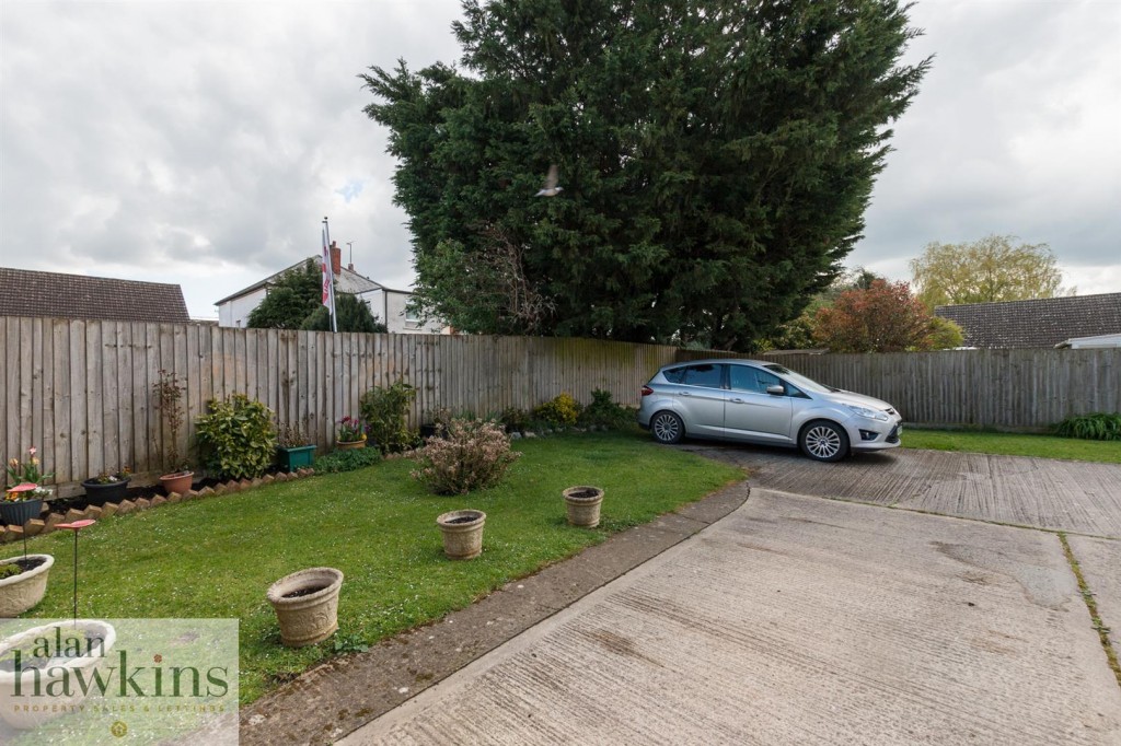 Images for Westbury Park, Royal Wootton Bassett SN4 EAID:11742 BID:1