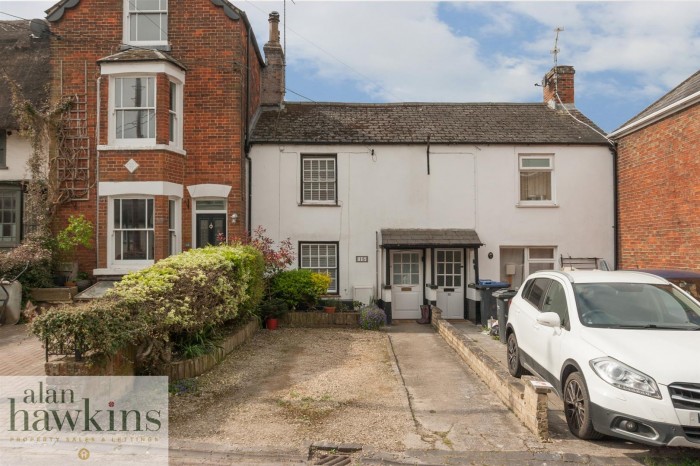 View Full Details for Wood Street, Royal Wootton Bassett - EAID:11742, BID:1