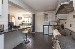 View Full Details for Middle Ground, Royal Wootton Bassett - EAID:11742, BID:1