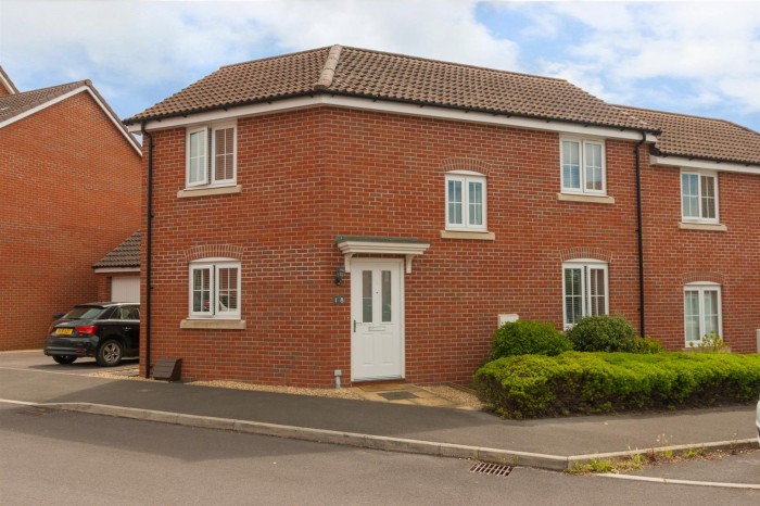 View Full Details for Blain Place, Royal Wootton Bassett - EAID:11742, BID:1