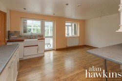 View Full Details for Noredown Way, Royal Wootton Bassett. SN4 - EAID:11742, BID:1