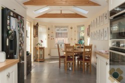 View Full Details for Longleaze, Royal Wootton Bassett SN4 8 - EAID:11742, BID:1