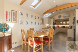 View Full Details for Longleaze, Royal Wootton Bassett SN4 8 - EAID:11742, BID:1