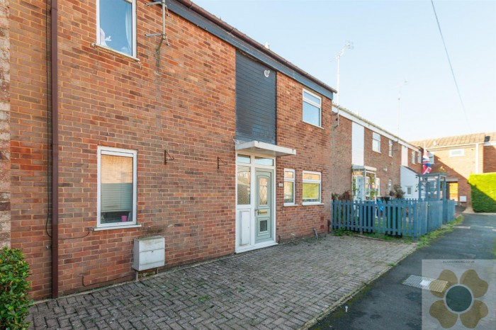 View Full Details for Fairfield, Royal Wootton Bassett SN4 7 - EAID:11742, BID:1