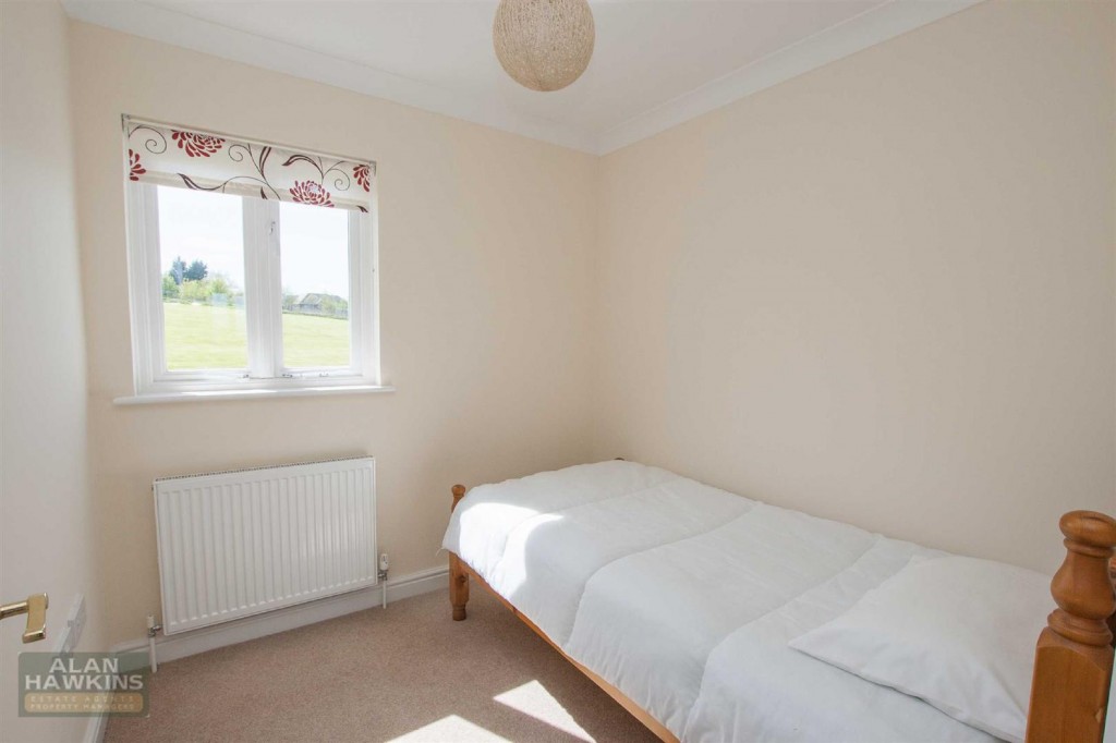 Images for Wiltshire Crescent, Royal Wootton Bassett SN4 7 EAID:11742 BID:1