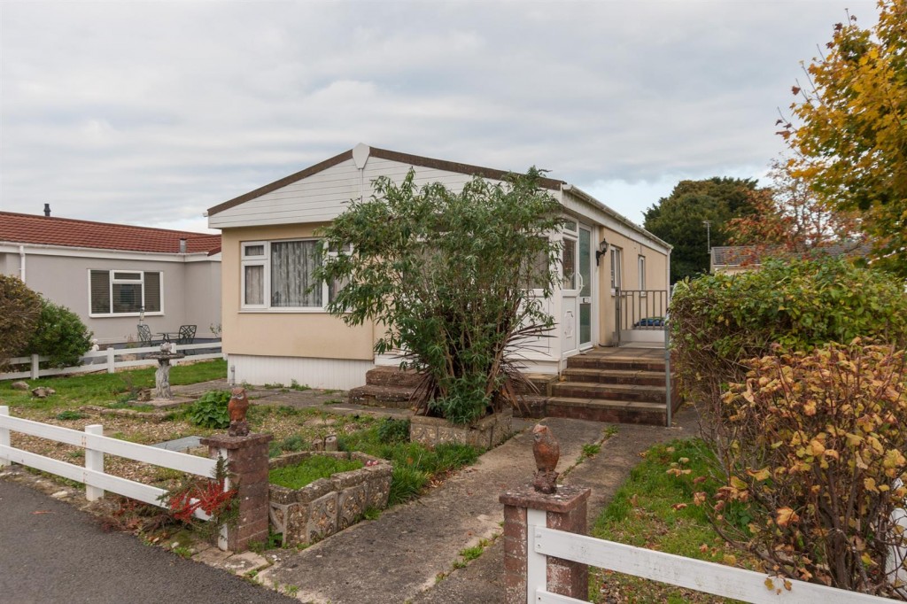 Images for Bungalow Caravan Park, Bradenstoke SN15 4 EAID:11742 BID:1