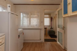 View Full Details for Bungalow Caravan Park, Bradenstoke SN15 4 - EAID:11742, BID:1