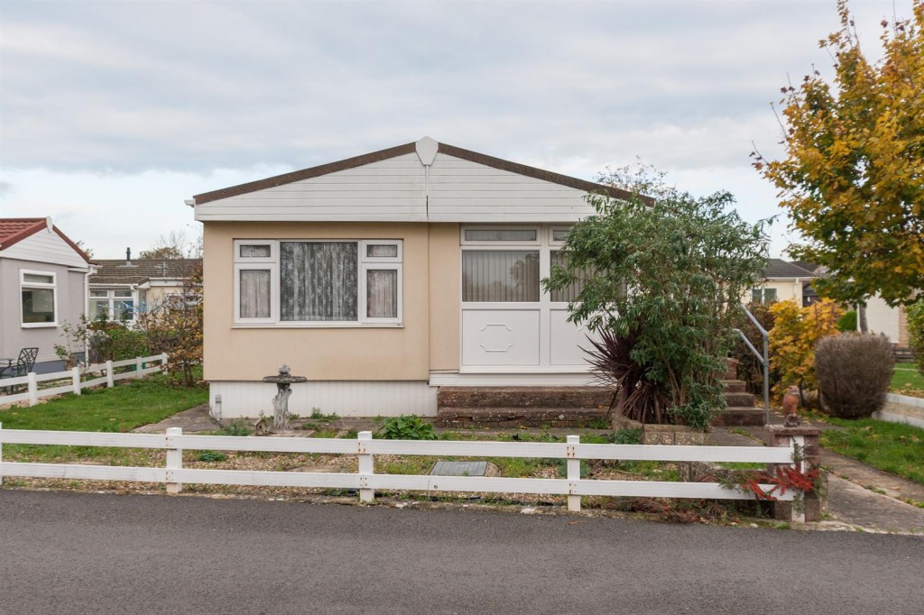 Images for Bungalow Caravan Park, Bradenstoke SN15 4 EAID:11742 BID:1