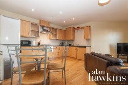 View Full Details for Doulton Close, Swindon SN25 2 - EAID:11742, BID:1