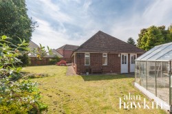 View Full Details for Longleaze, Royal Wootton Bassett SN4 8 - EAID:11742, BID:1