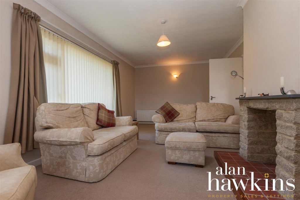 Images for Longleaze, Royal Wootton Bassett SN4 8 EAID:11742 BID:1