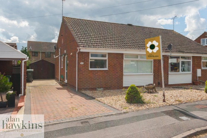 View Full Details for Swinburne Place, Royal Wootton Bassett - EAID:11742, BID:1