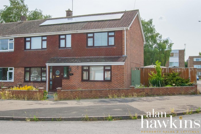 View Full Details for Shakespeare Road, Royal Wootton Bassett, Swindon - EAID:11742, BID:1