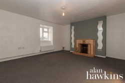 View Full Details for Wood Street, Royal Wootton Bassett - EAID:11742, BID:1