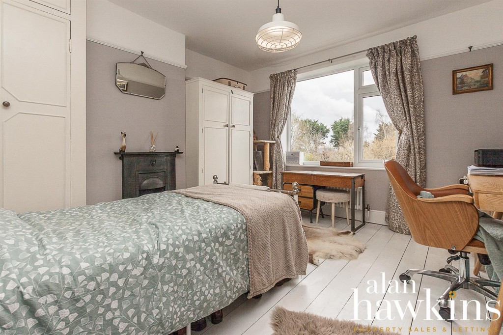 Images for Brynards Hill, Royal Wootton Bassett EAID:11742 BID:1