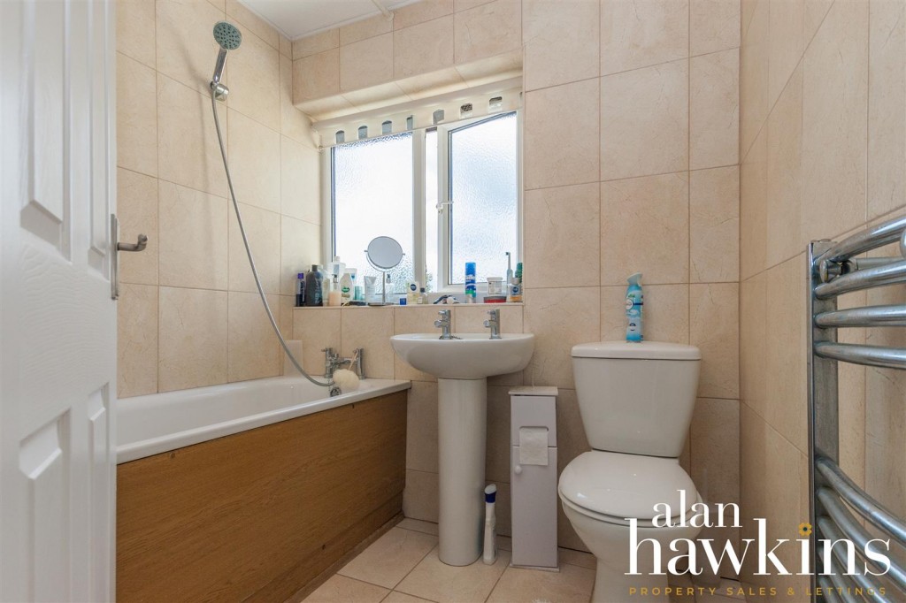 Images for Britannia Crescent, Lyneham SN15 4 EAID:11742 BID:1