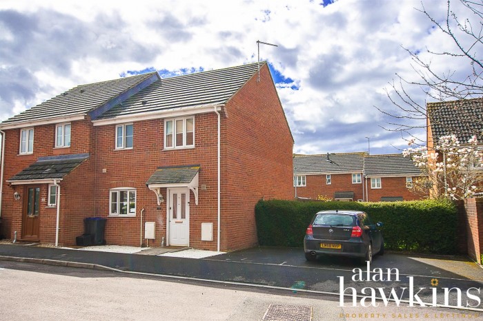 View Full Details for Manor House Close, Royal Wootton Bassett SN4 - EAID:11742, BID:1