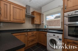 View Full Details for Longleaze, Royal Wootton Bassett SN4 - EAID:11742, BID:1