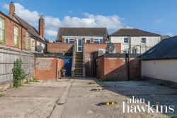 View Full Details for High Street, Royal Wootton Bassett Sn4 7 - EAID:11742, BID:1