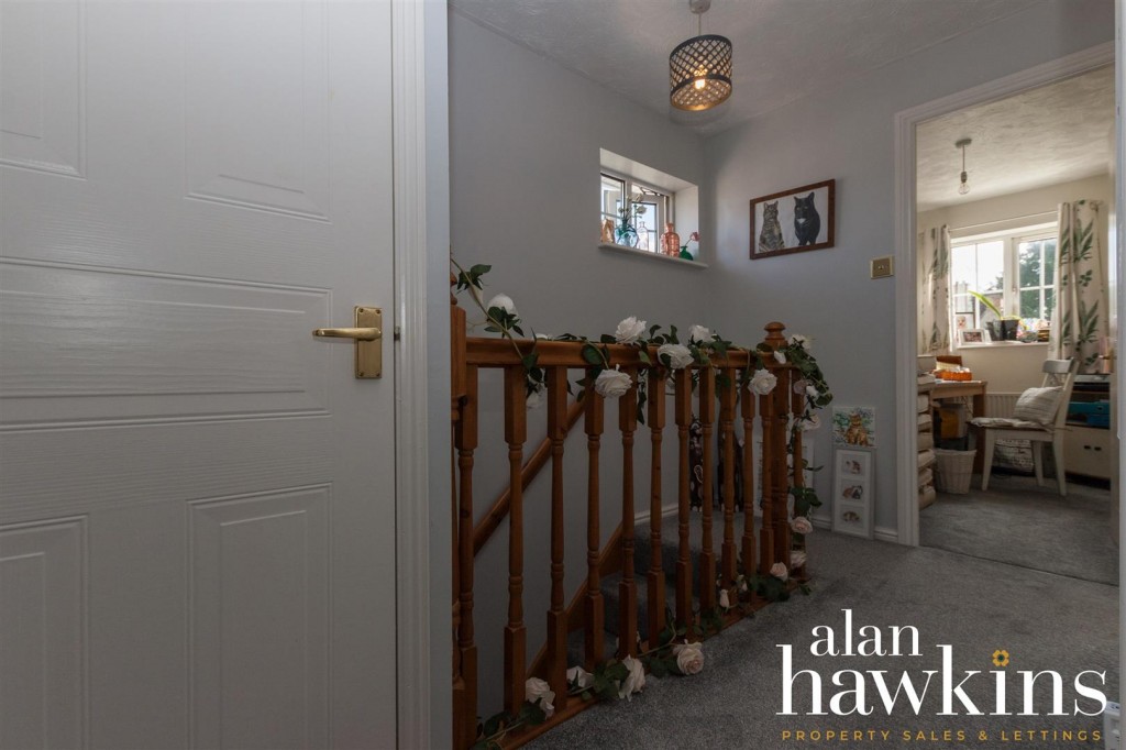 Images for Webbs Court, Lyneham SN15 4 EAID:11742 BID:1