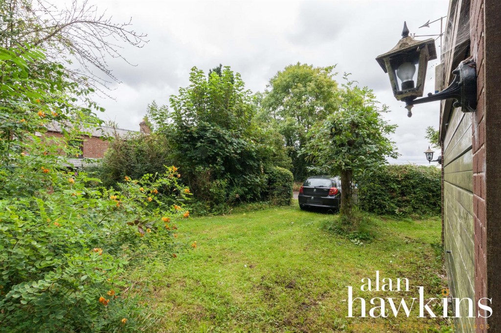 Images for Whitehill Lane, Royal Wootton Bassett SN4 7 EAID:11742 BID:1