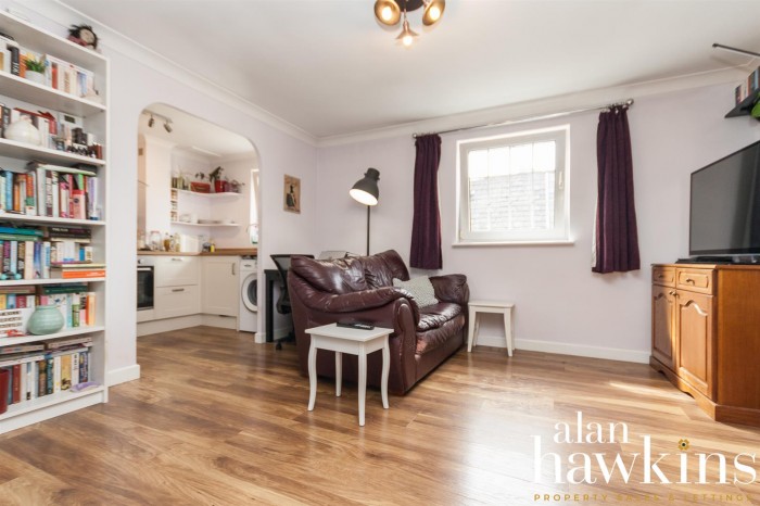 View Full Details for Wood Street, Royal Wootton Bassett - EAID:11742, BID:1