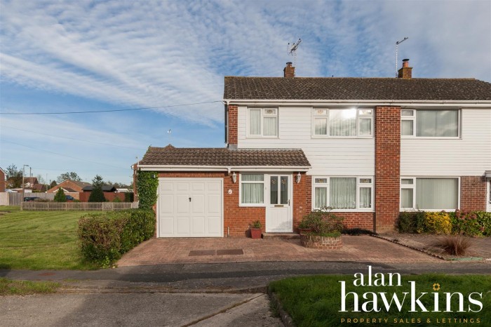 View Full Details for Keats Close, Royal Wootton Bassett SN4 8 - EAID:11742, BID:1