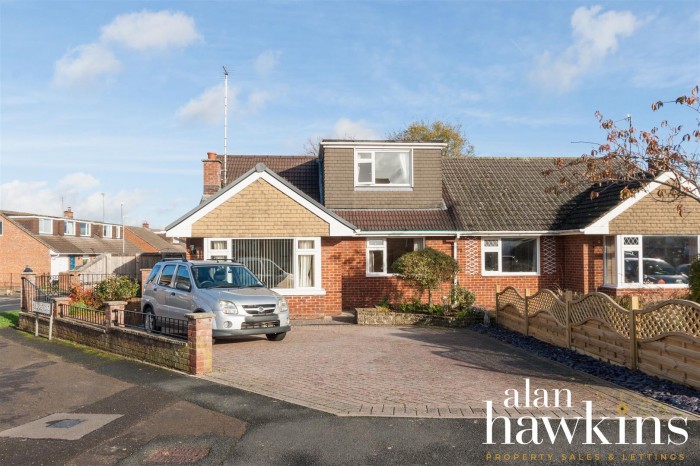 View Full Details for Beaufort Road, Wroughton, Swindon SN4 9 - EAID:11742, BID:1