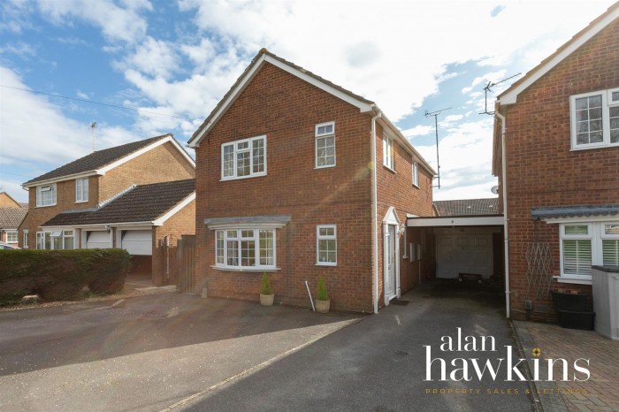 View Full Details for Kingsley Avenue, Royal Wootton Bassett SN4 8 - EAID:11742, BID:1