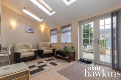 View Full Details for Kingsley Avenue, Royal Wootton Bassett SN4 8 - EAID:11742, BID:1