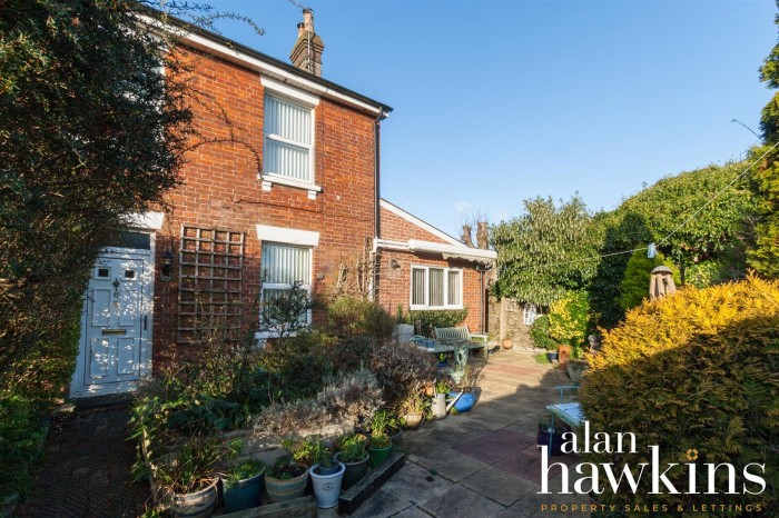 View Full Details for Beamans Lane, Royal Wootton Bassett SN4 - EAID:11742, BID:1