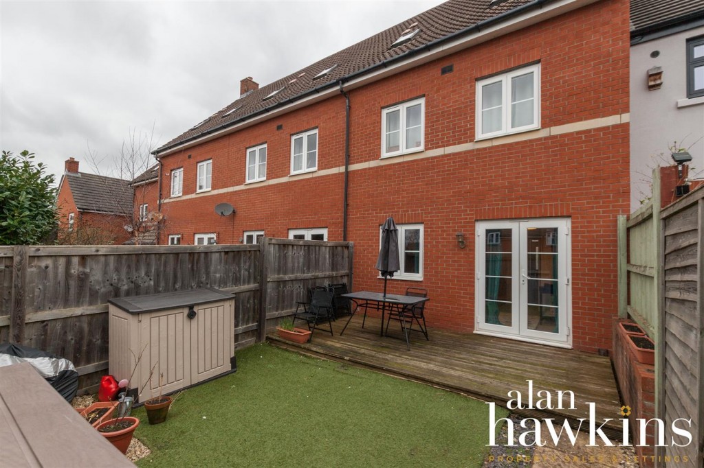 Images for Hart Close, Royal Wootton Bassett EAID:11742 BID:1